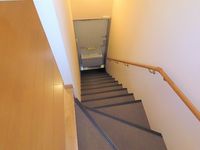 レオパレスブルガリ 玄関