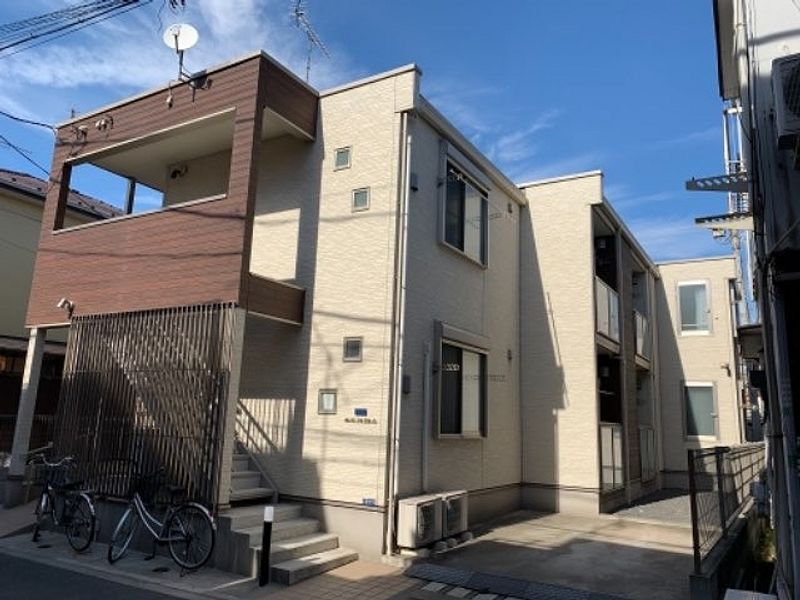 Bên ngoài CLEINO Petit Bonheur