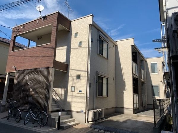 CLEINO Petit Bonheur exterior