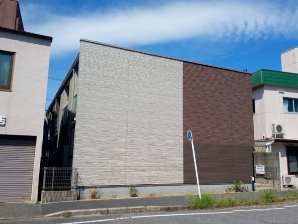 Bên ngoài CLEINO Cerisier