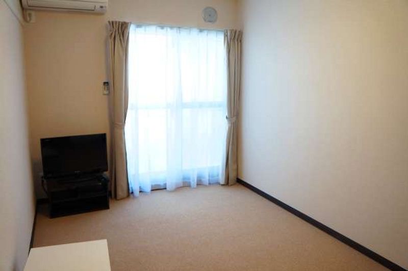 LEONEXT Primrose House 거실