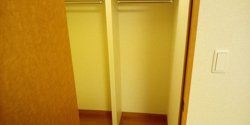 レオパレスサンシロイシ 収納