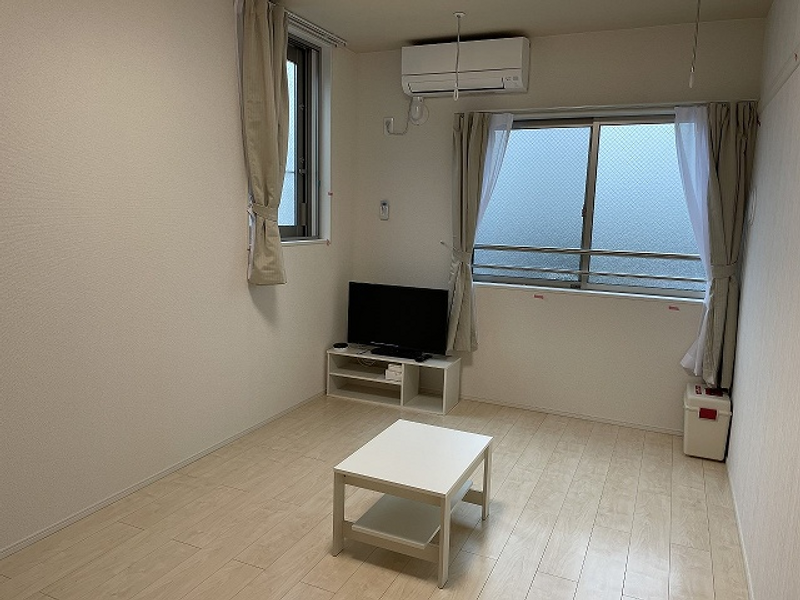 CLEINO T Villeneuve Living room