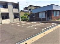 クレイノＨＡＲＵ 駐車場