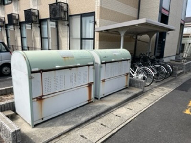 レオパレスアキュパル浜乃木 共用部分