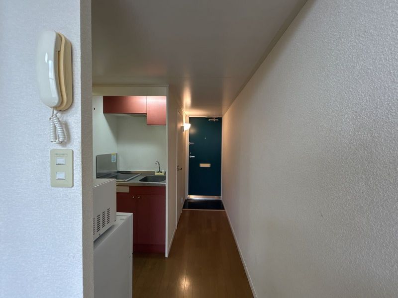 レオパレスコメット 玄関