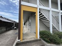 レオパレスゴールド枝松 エントランス