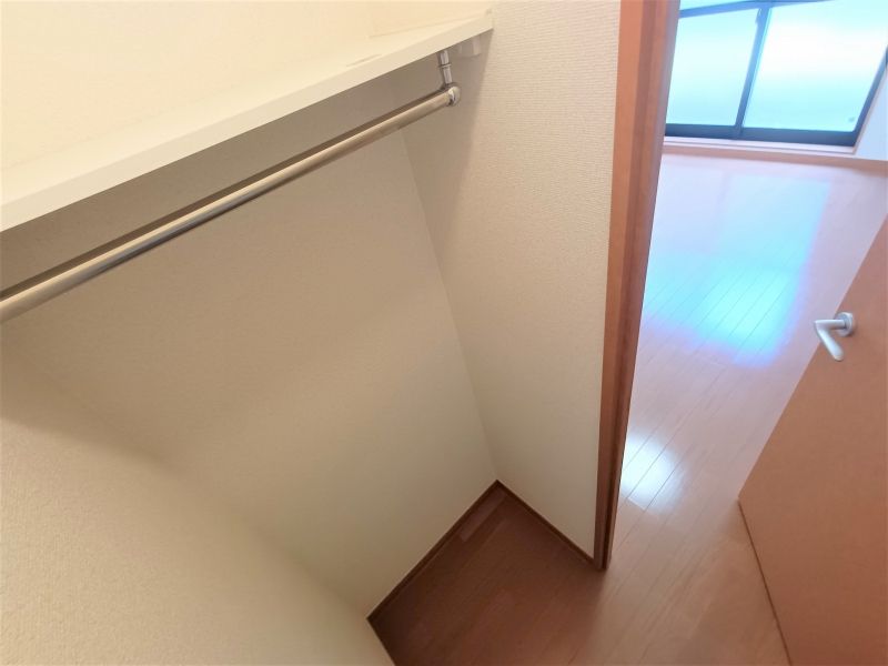 レオパレスフローリッシュⅡ 収納
