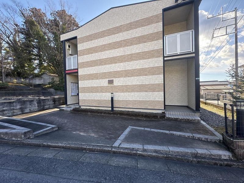 レオパレスパークサイドヒルズ エントランス