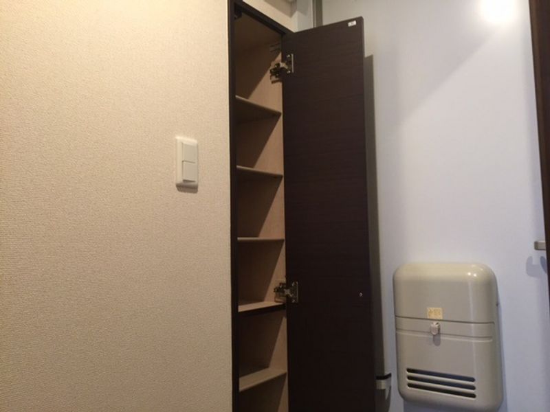 クレイノ林試の森 玄関