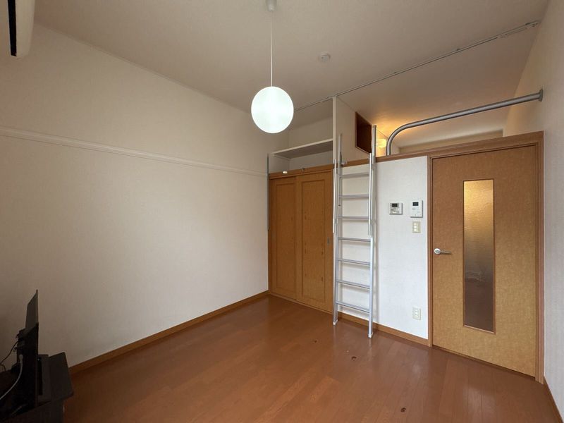 レオパレスフリーデ 居間