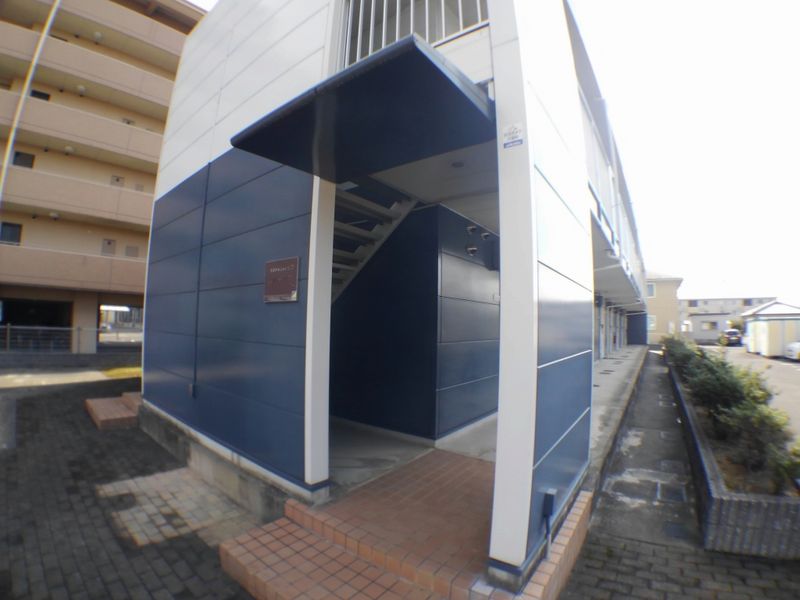 レオパレスＨａｂｉｔａｃｉｏｎ　Ｈａｙａｓｈｉ エントランス