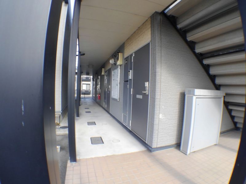 レオパレスＭ＆Ｅ エントランス