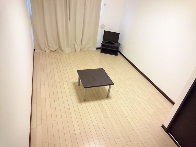 レオパレスヒルサイド松尾Ⅱ 居間