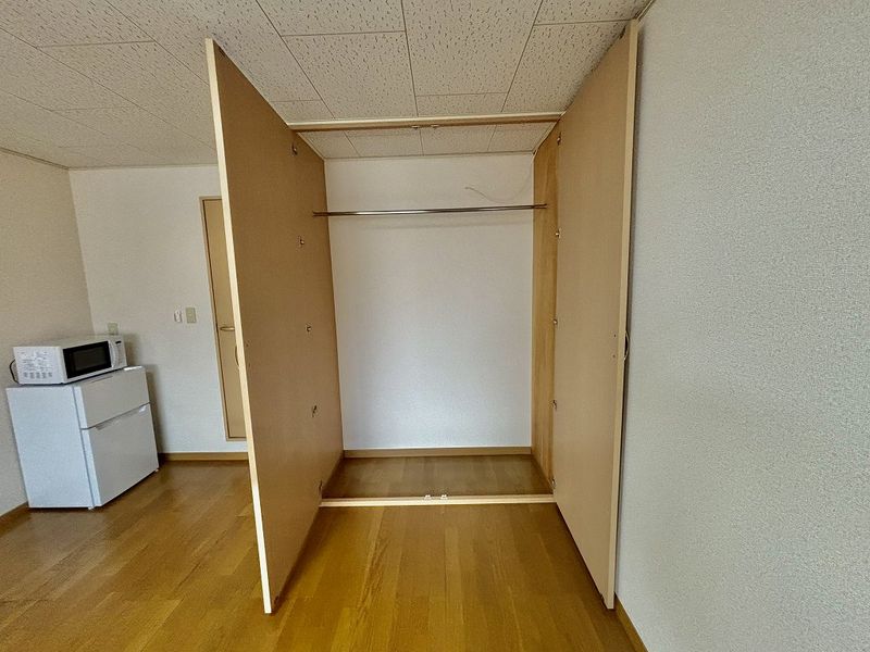 レオパレス中門 収納