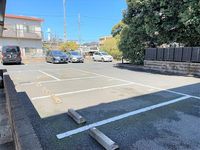 レオパレスミュートス　テセラ 駐車場