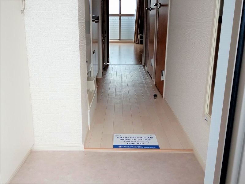クレイノコンフォール 玄関