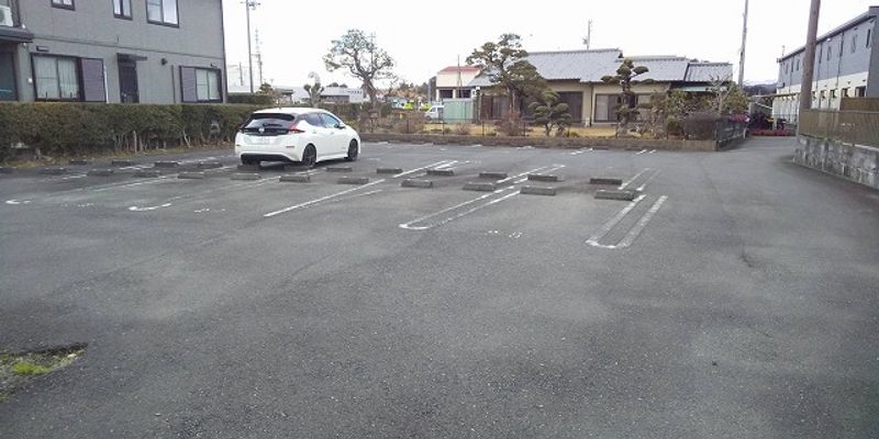 レオパレスロベリアⅡ 駐車場