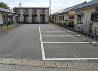 レオパレスＫＡＷＡＮＵＭＡ 駐車場