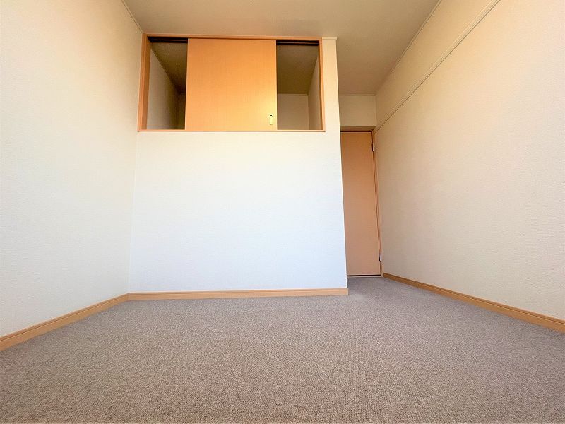 レオパレスヤマサⅡ 居間