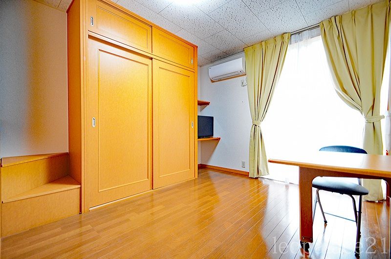 レオパレスもろどみ 居間