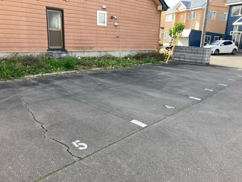 レオパレスＥＳＰＯＩＲ　Ａ 駐車場