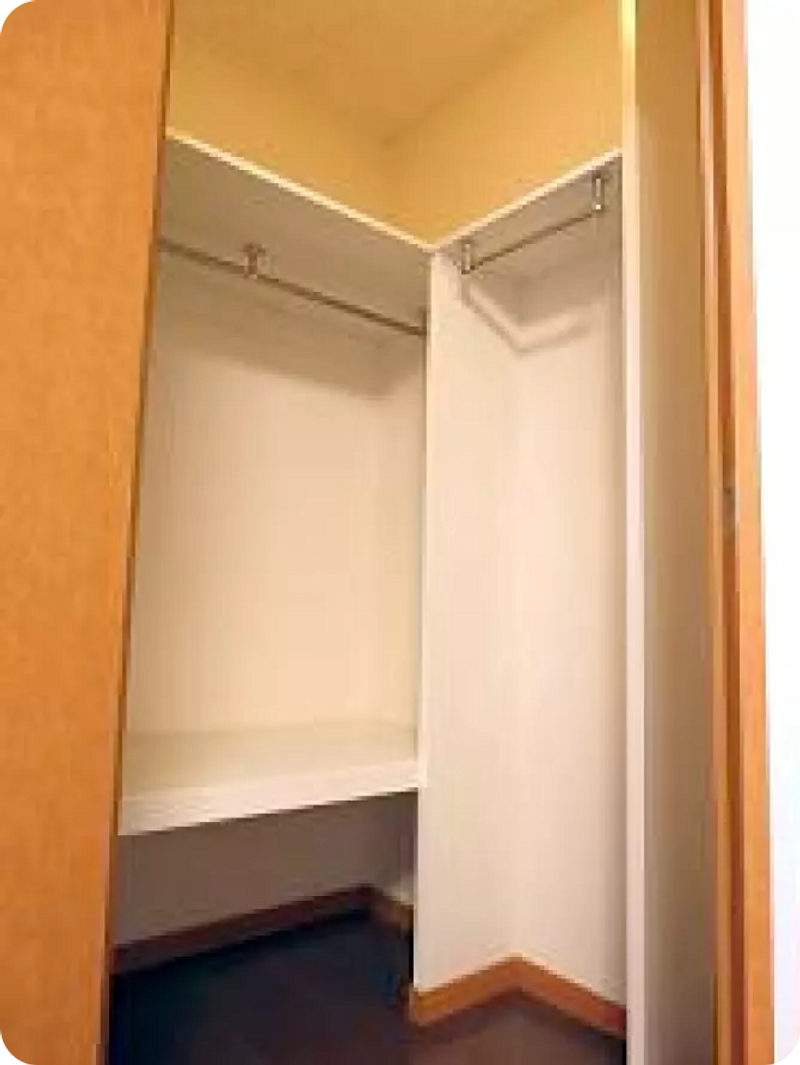 Walk-in closet