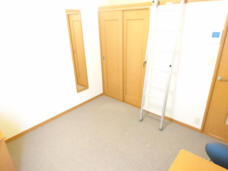 レオパレスリブェール 居間