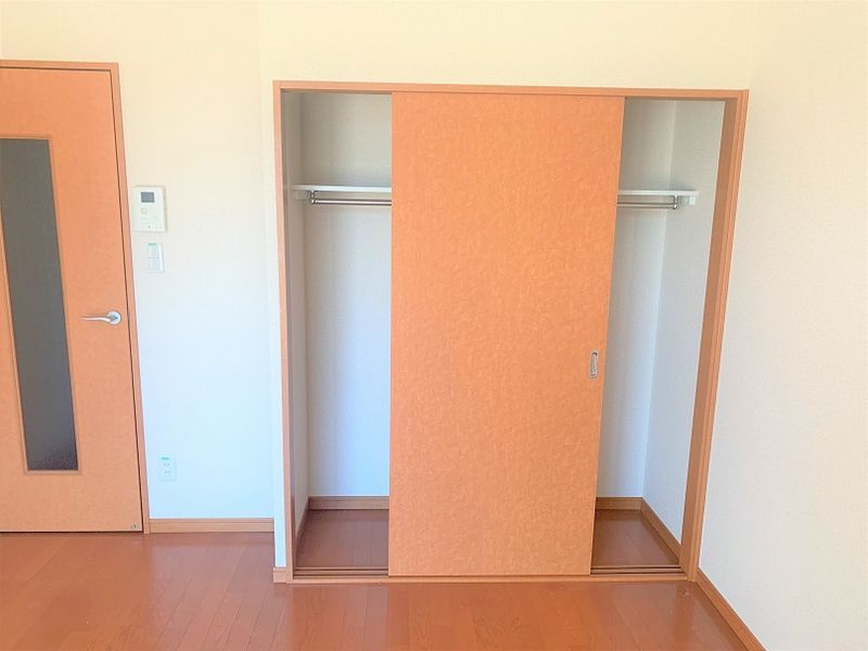 レオパレス烏森 収納