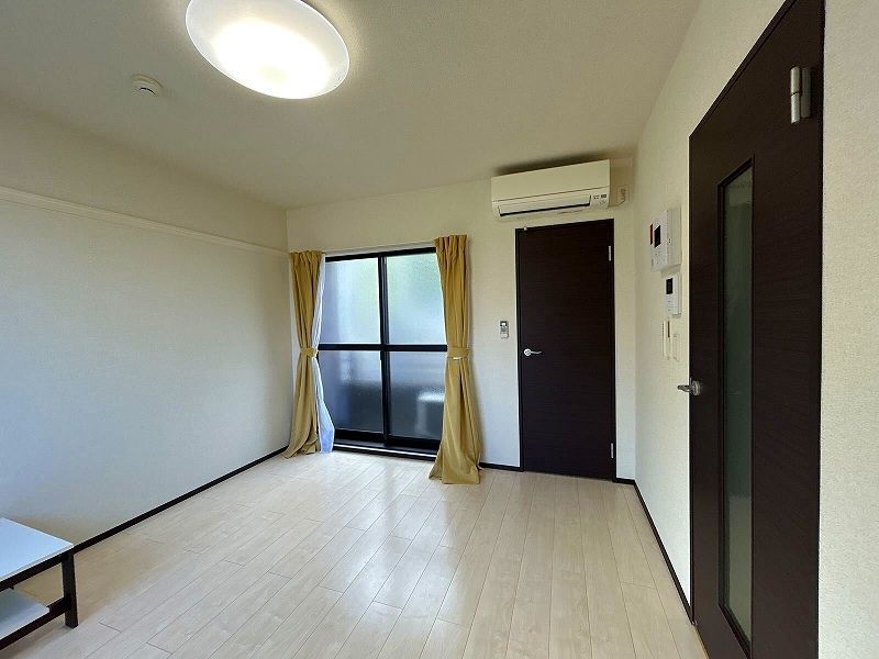 LEONEXT SAKAYA Living room