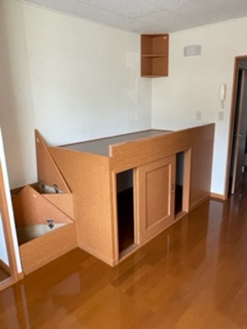 レオパレスステッラ 収納