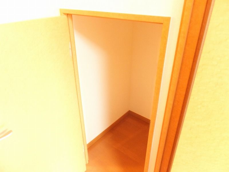 レオパレスＦｕｅｎｔｅ 収納