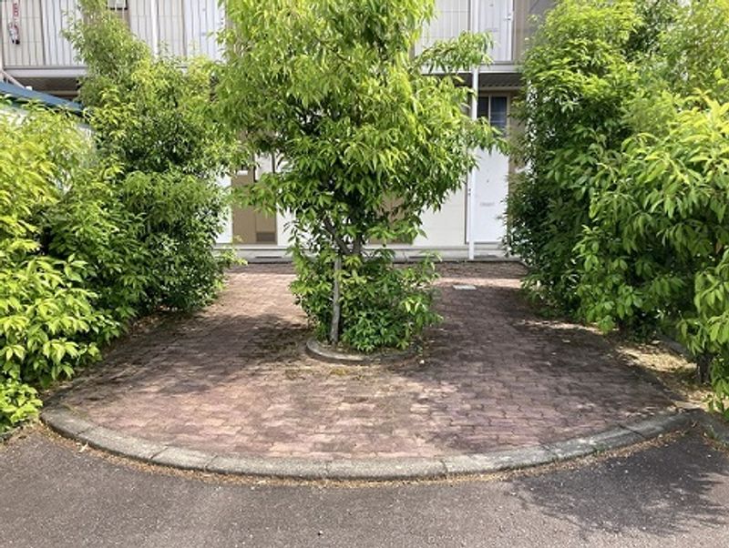 レオパレスｉｎ六条 エントランス