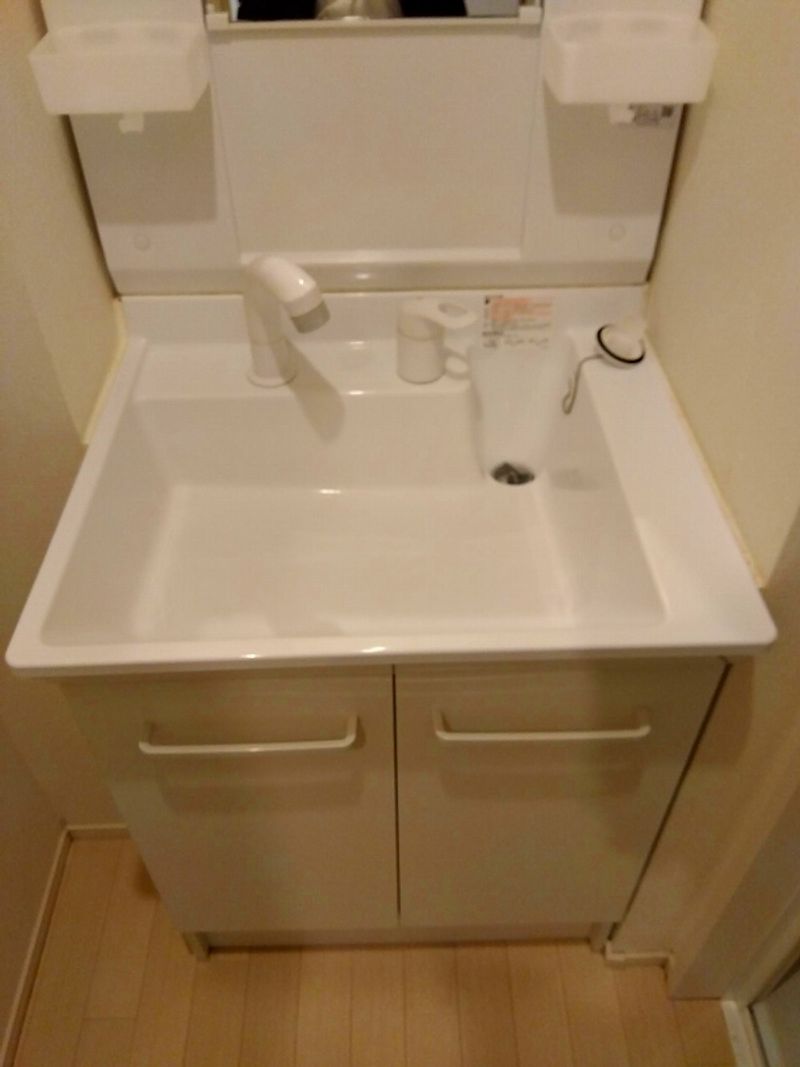 CLEINO Perleschloss IX 洗手台