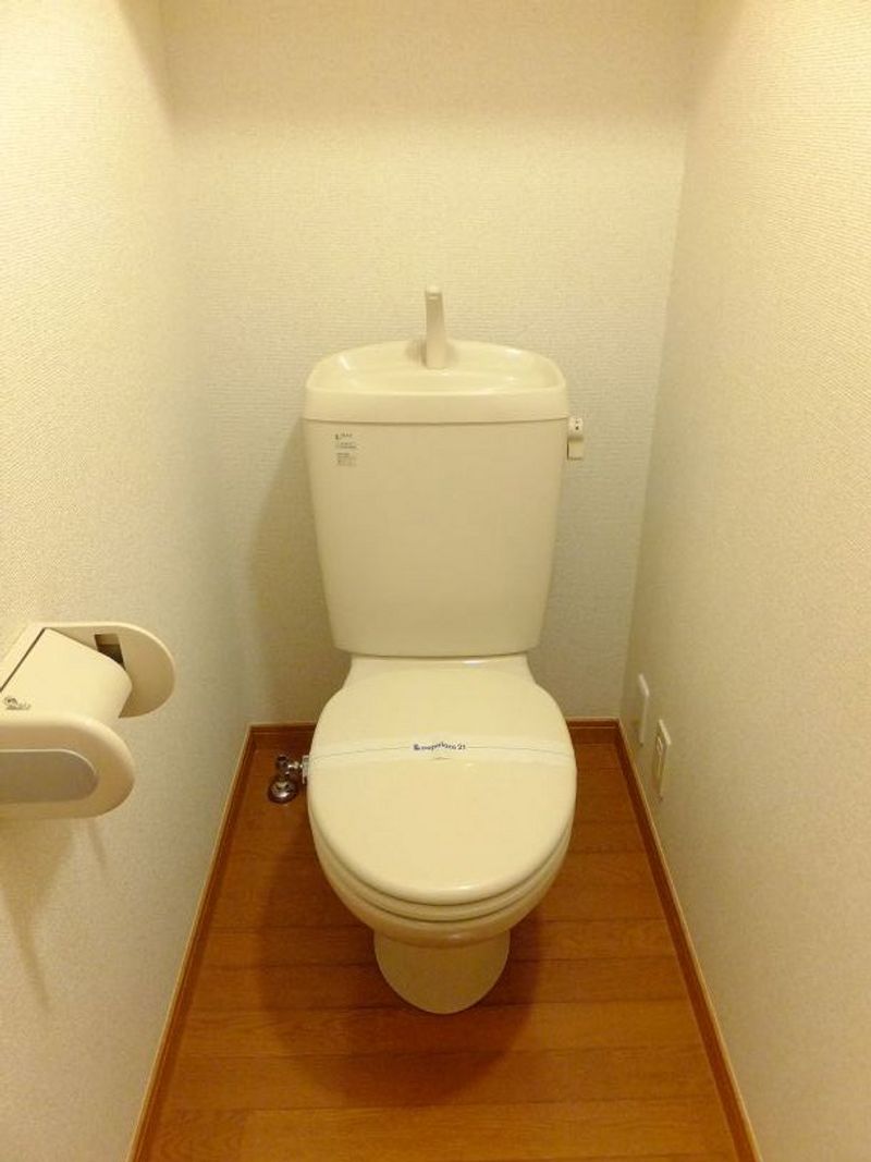 レオパレスイル　リズィエール トイレ