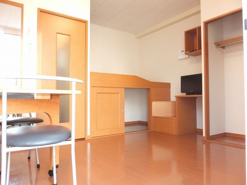 レオパレスアコースティック 居間