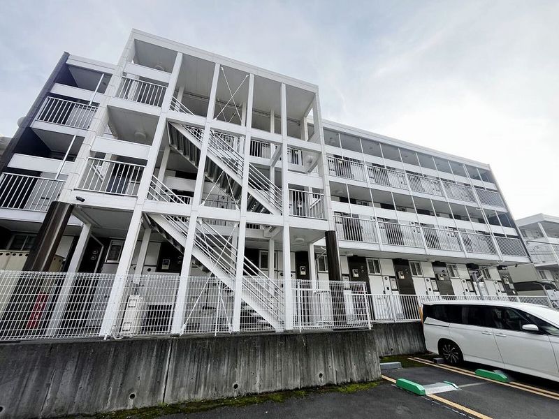 レオパレスシャルム 外観