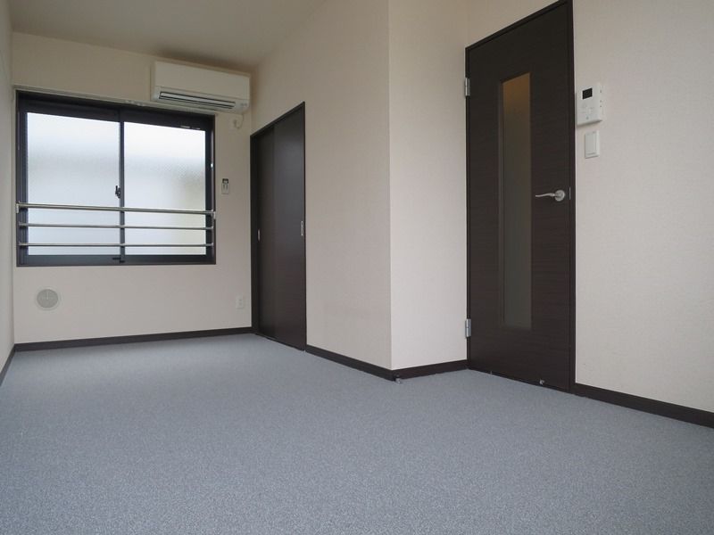 レオネクストＫｏｍｉｙａ 居間