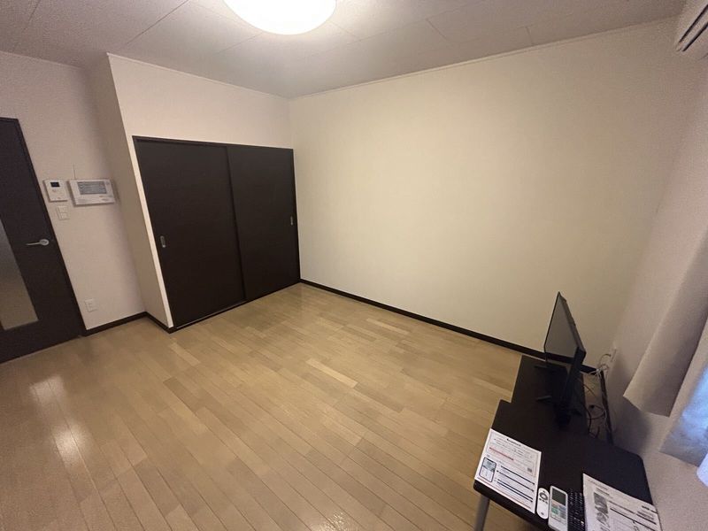 レオネクストシャトレー国見 居間