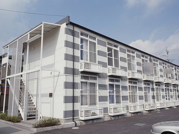 レオパレスラッキー 外観
