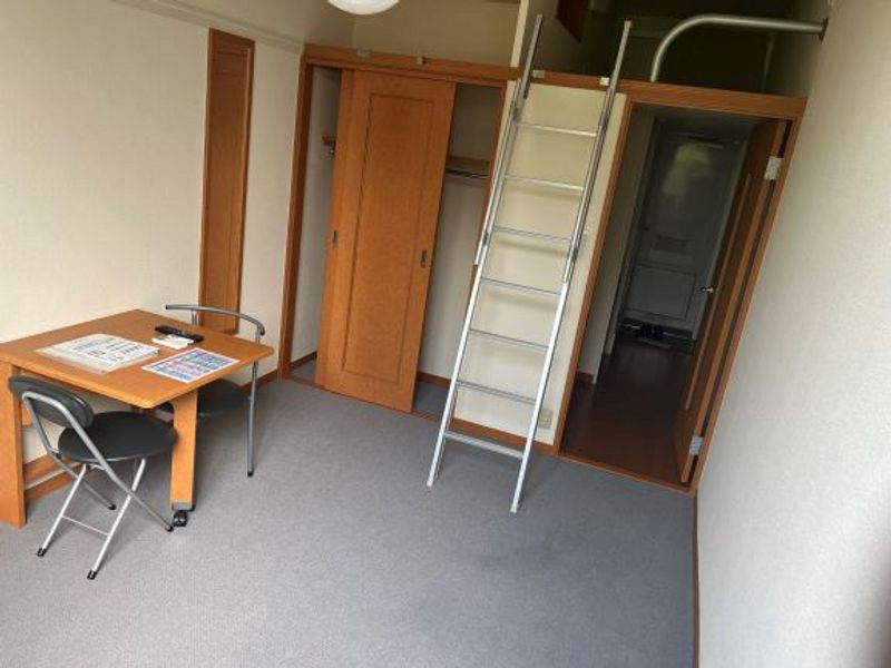 レオパレス大谷 寝室