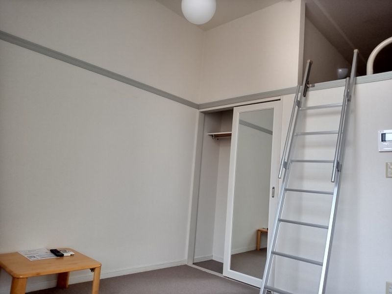 レオパレスＭＩＹＡＭＡ 収納