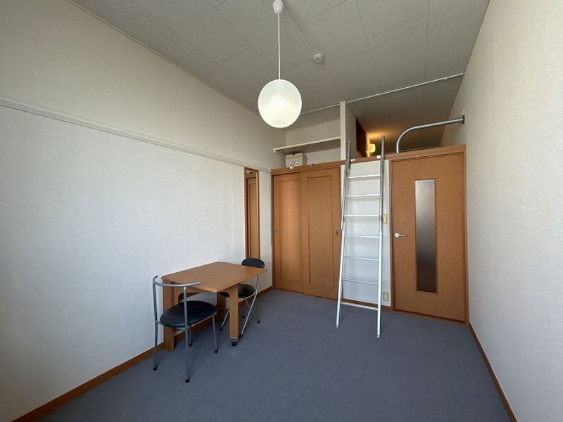 レオパレスＮＥＯ貫井町 居間