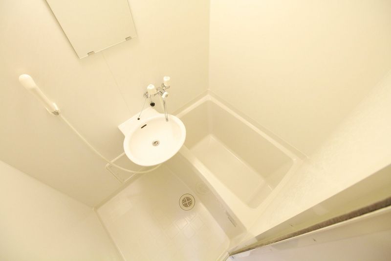 レオパレス中川西 風呂