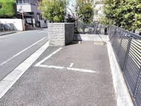 leopalace KAWASHI 주차장