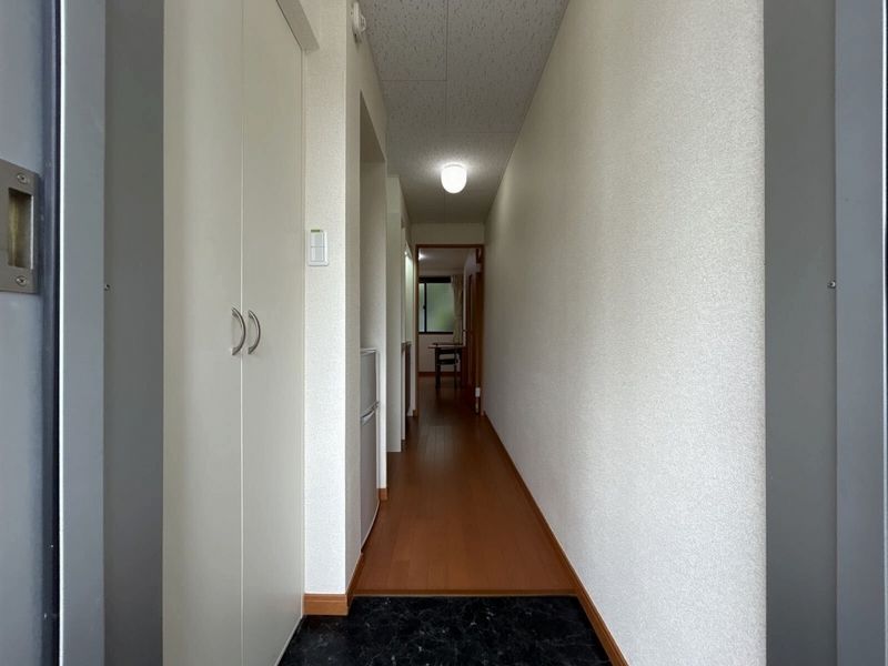 レオパレス西羽貫 玄関