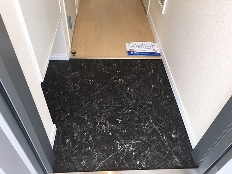 レオネクストハッピークローバー 玄関
