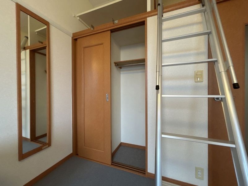 レオパレスオータム 収納