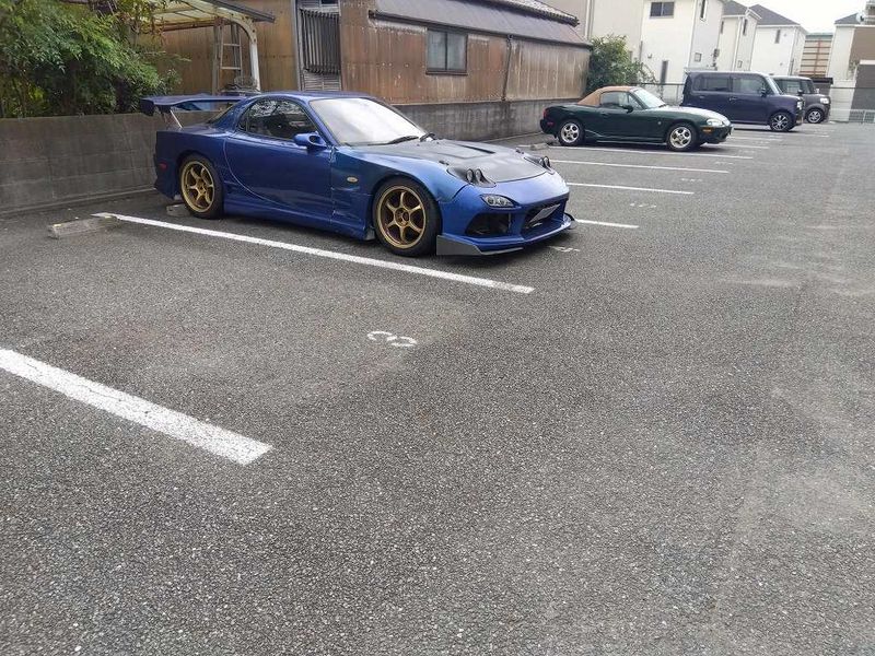 レオパレスＰＡＬＣＯＵＲＴ曹操 駐車場