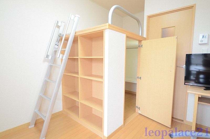 レオパレス森ノ宮中央 収納